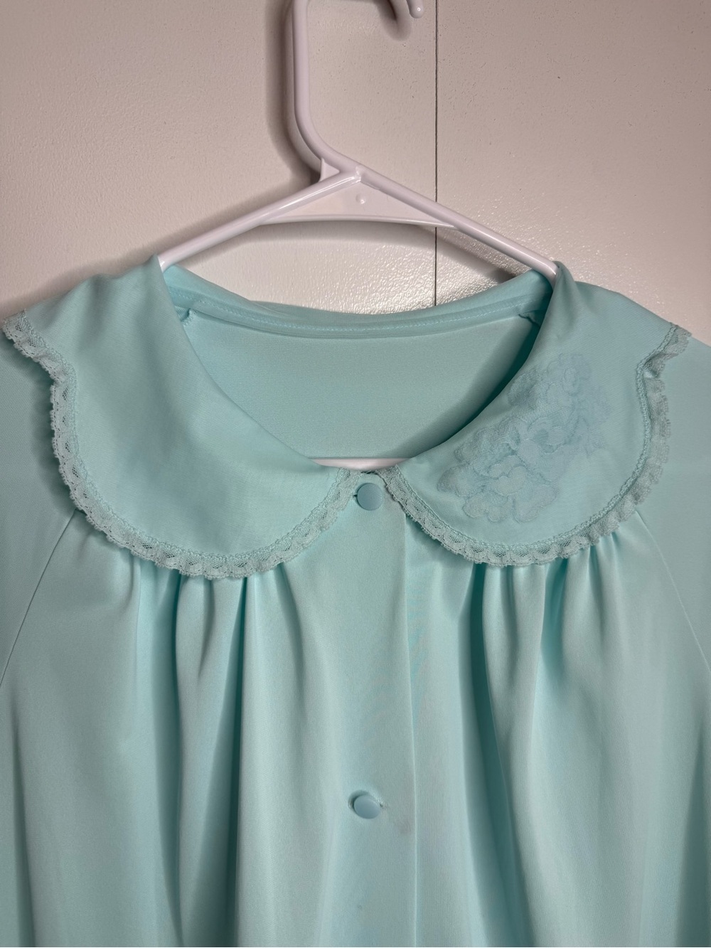 Vintage Shadowline Women's Medium Nylon Nightgown Button Front Pockets Blue Lace - Picture 2 of 14